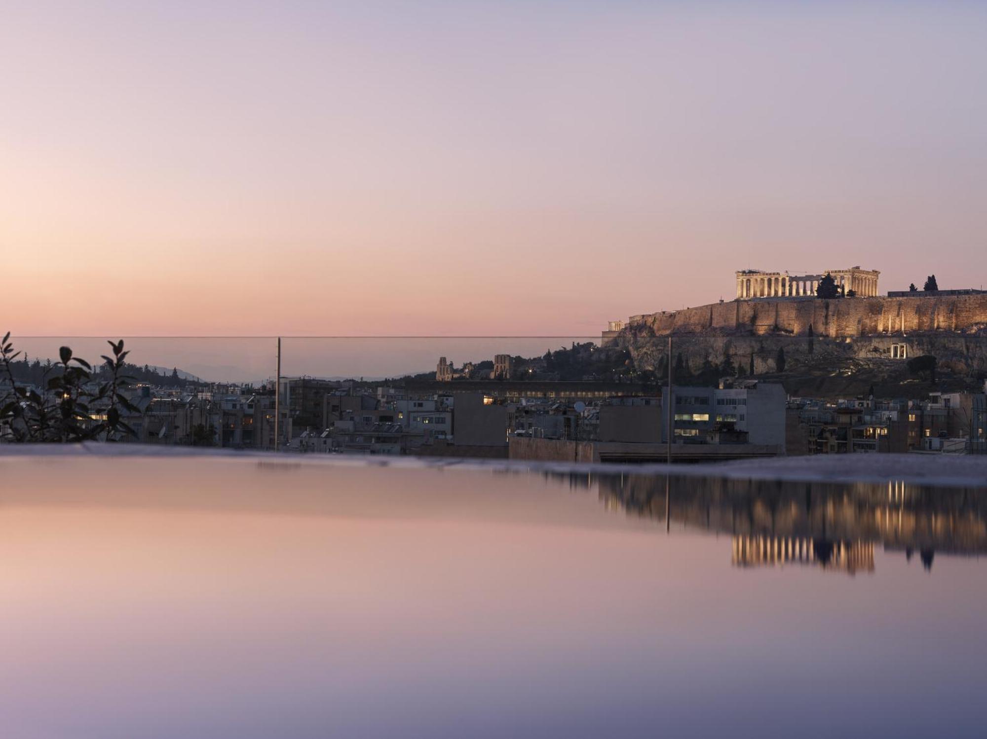 Monastik Living In Athina Hotel